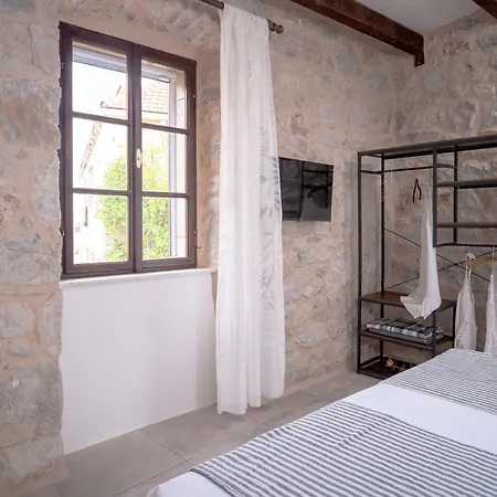 Skala With Hot Tub & Kala With Terrace Pitve