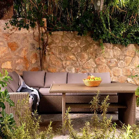 Apartment Skala With Hot Tub & Kala With Terrace