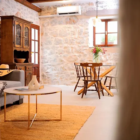 Appartamento Skala With Hot Tub & Kala With Terrace *